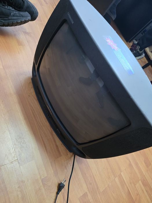 Televizor cu tub de caton