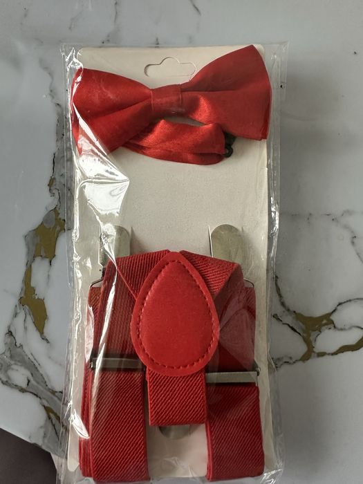 Детские подтяжки и бабочка