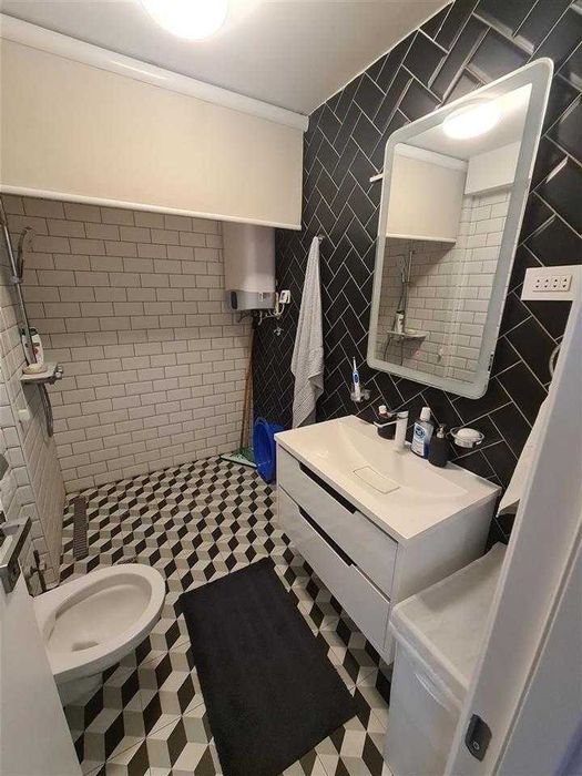 Дава се под наем Двустаен апартамент в София, Център - 78 кв.м за 1020 € - Снимка #2