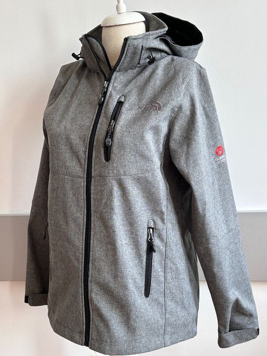 The north face хубаво сиво дамско яке тип Софт Шел