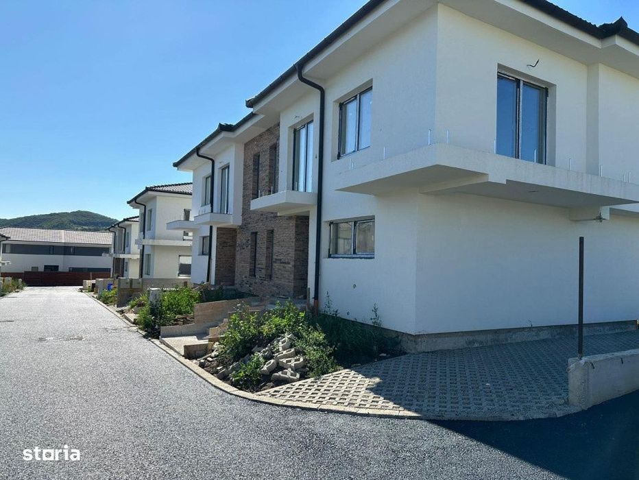 Duplex De 4 Camere, 108mp, Zona Teilor