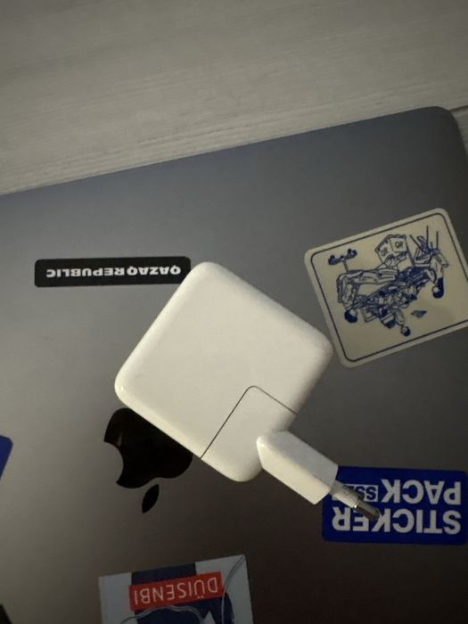 MacBook Air 13,3″ M1, 2020 года.