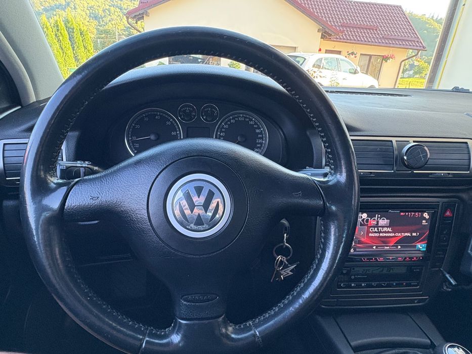VOLKSWAGEN Passat 2003 — imagine 5