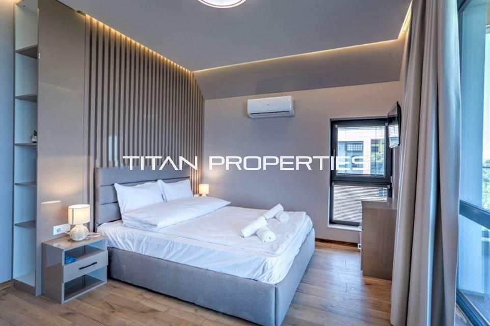 Дава се под наем Четиристаен апартамент в Варна, Галата - 207 кв.м за 2200 € - Снимка #3