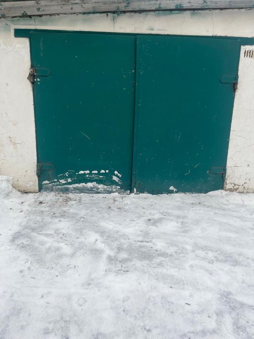 Продаются гаражные ворота