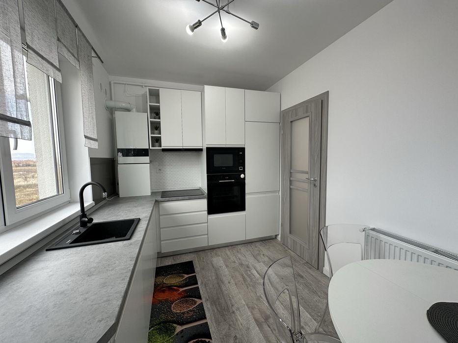 Apartament 3 camere decomandat de inchiriat in Sibiu