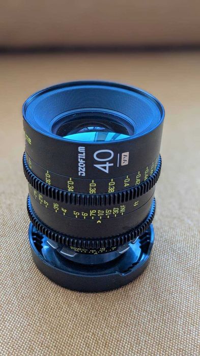 Кино обектив DZOFILM VESPID PRIME 40mm T2.1 - PL + EF Mount
