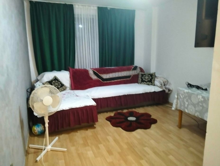 Apartament cu 3 camere, complet mobilat și utilat, gata de mutare.