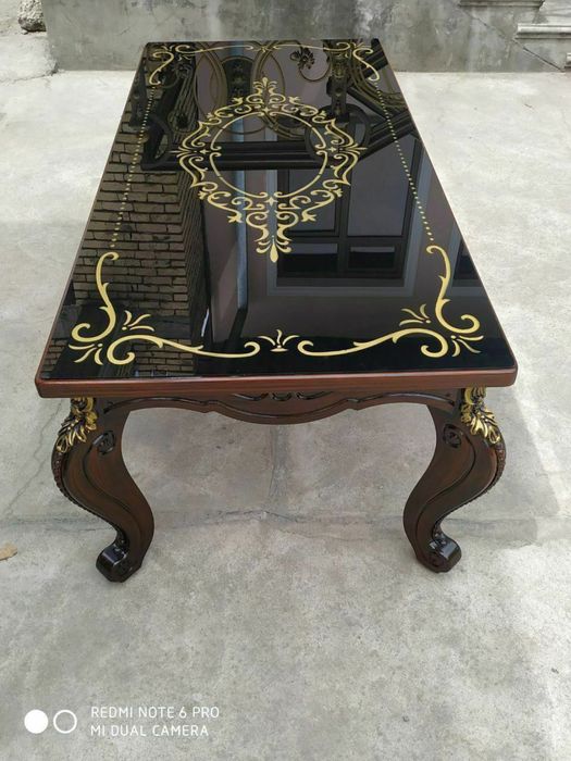 Юмшок мебел столи билан комплект