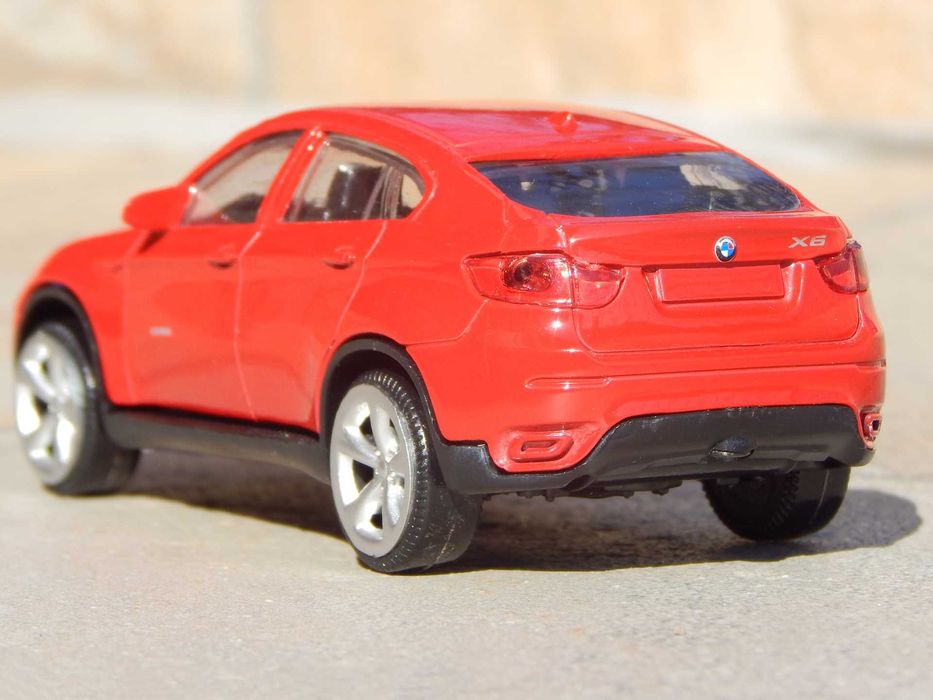 Macheta BMW X6 xDrive50i (2008-2014) sc 1:43