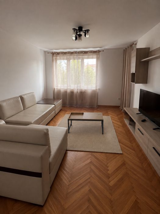 Inchiriez Apartament 1 Mai