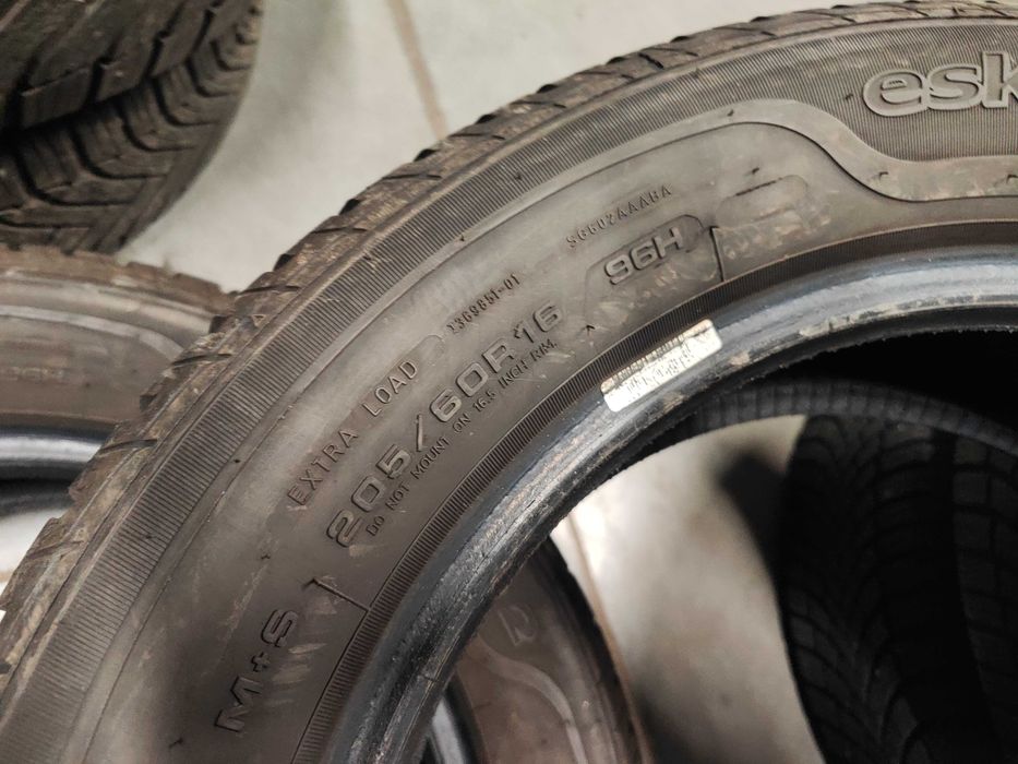 2бр.зимни гуми 205/60/16 Sava