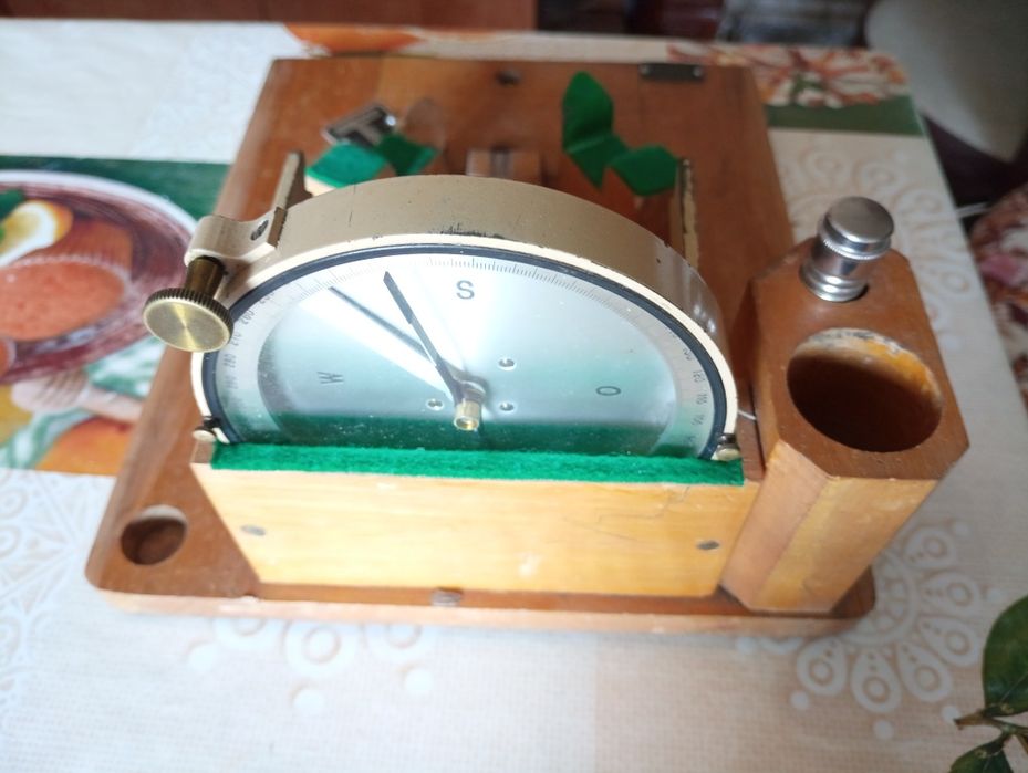 Teodolit model vechi din Germania stare perfectă