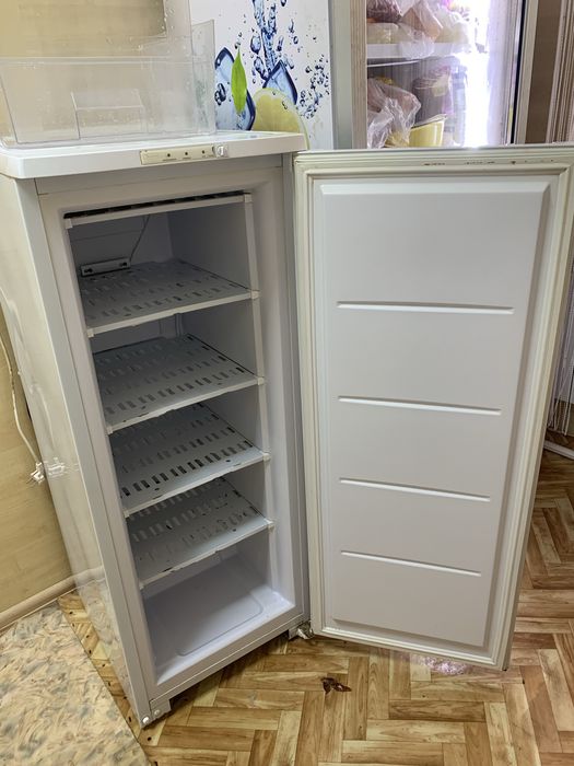 Продам морозильник бирюса