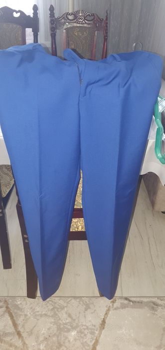 Костюм тройка 46 размер