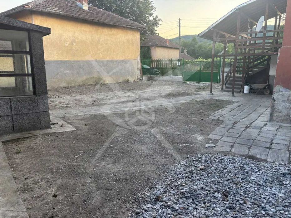 Продава се Къща в с. Скравена, Област София-област - 210 кв.м за 358 €/кв.м - Снимка #3