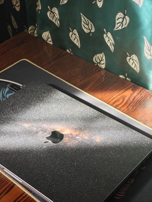 Продам Macbook M1 pro 16 1TB