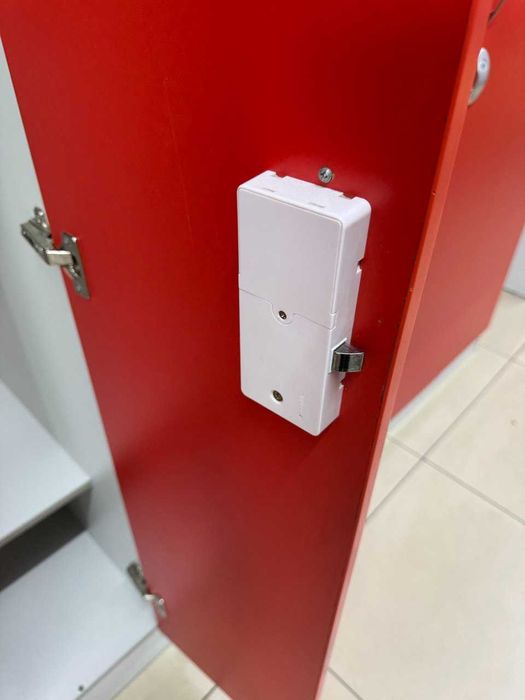 Шкафы для раздевалок с электронными замками