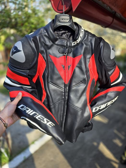 Geaca moto piele premium DAINESE AVRO 4 50 M sport