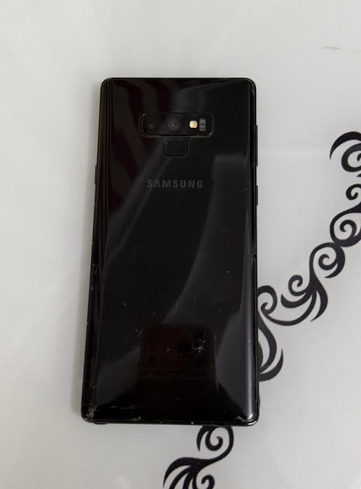 Samsung Note9 512 гб  версия 10 срочно