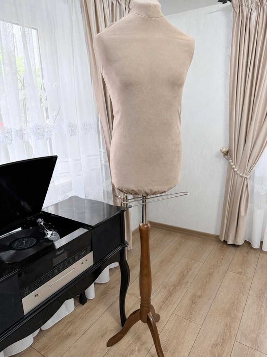 Manechine pentru decor evenimente, ședințe foto, nuntă – Pașcani / Iași