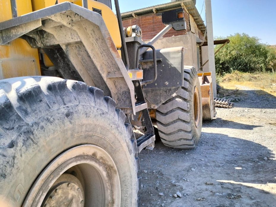 Продам погрузчик 3 кубовый