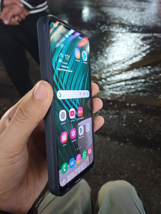 Samsung A23 (23 г)  продам