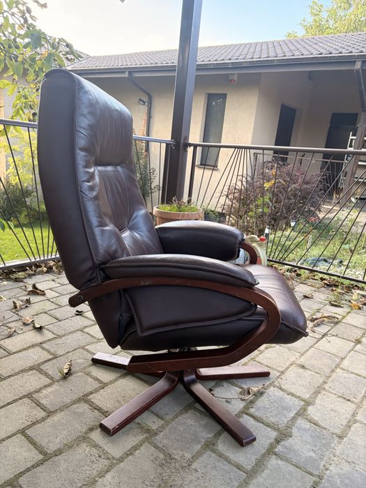 fotoliu rotativ din piele naturală, fabricat în 1998, stare bună
