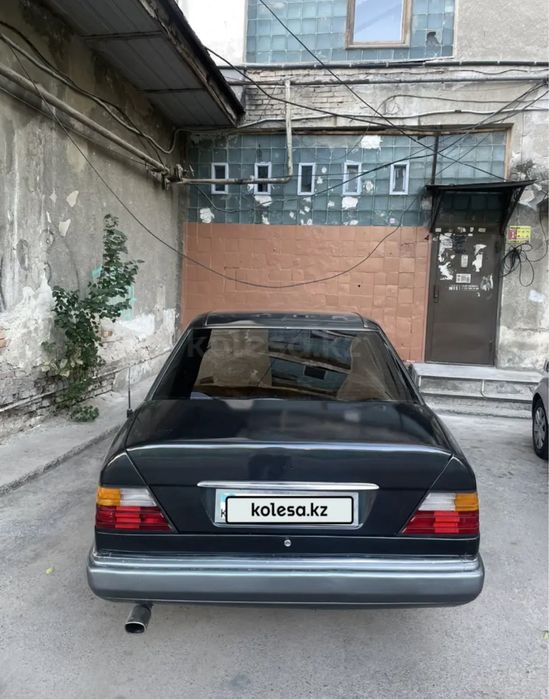 Мерседес 124 / Ешка / Черный Мерс