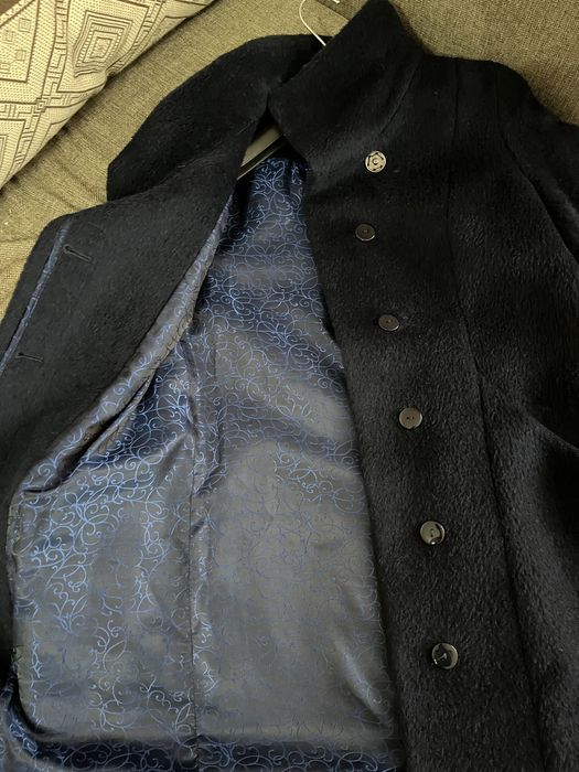 Пальто синего цвета