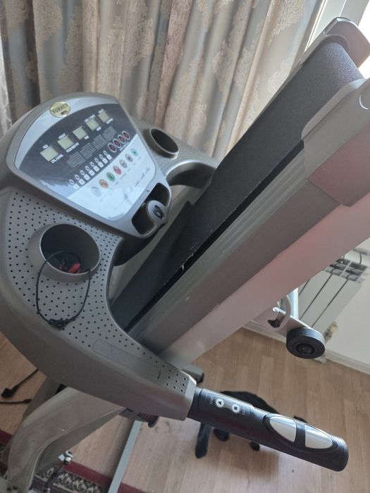 Продам беговую дорожку