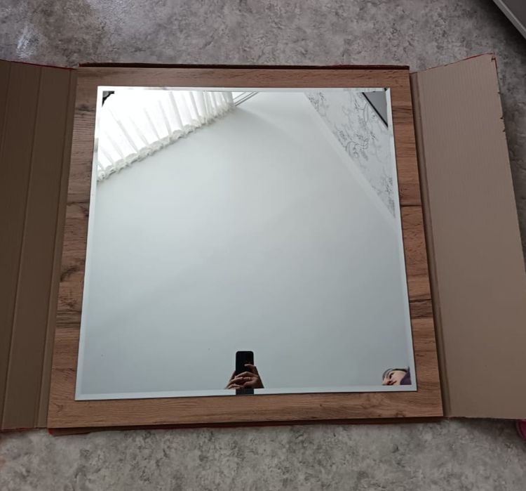 Продается зеркало.