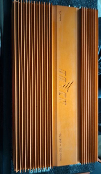 Продам усилитель.