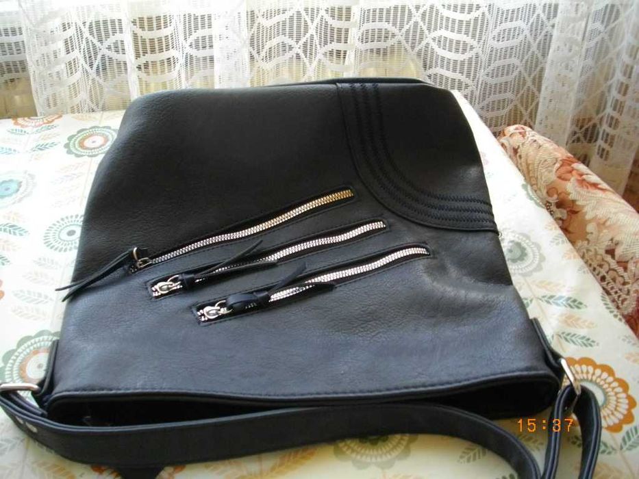 Продавам  нова дамска  чанта