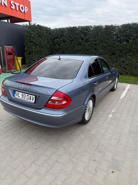 Am o mașină de vânzare