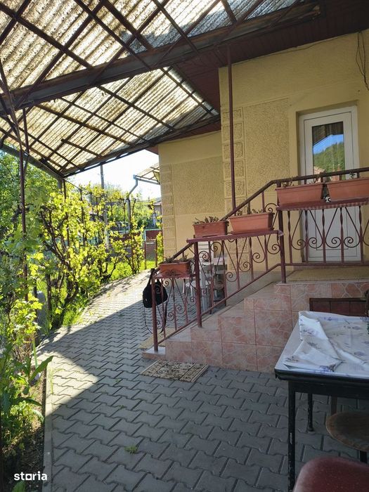 Casă de vânzare. Liniște, natură, confort, la doar ~20 minute de Tg MS
