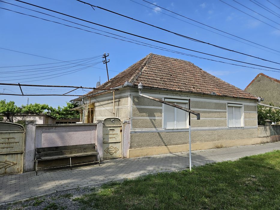 Proprietate deosebită cu 2 case – Comuna Păuliș