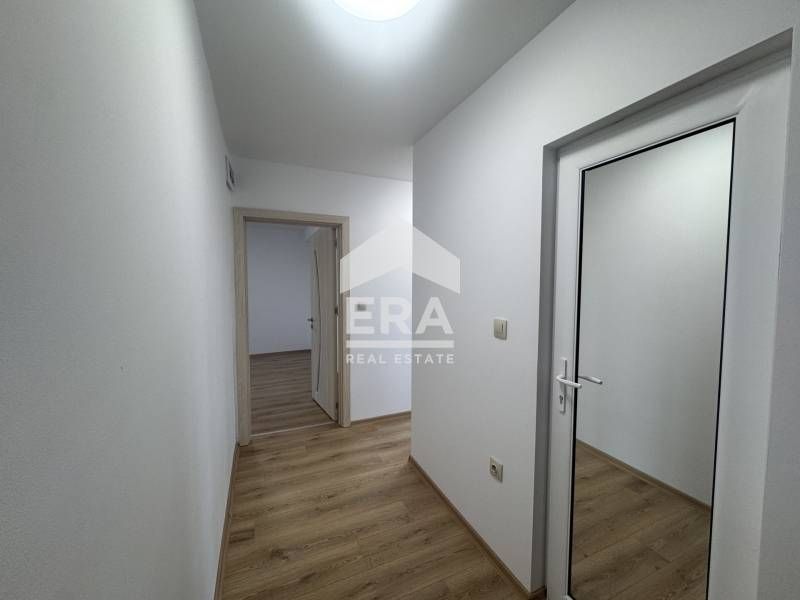 Тристаен (преустроен) апартамент за продажба след основен ремонт, райо