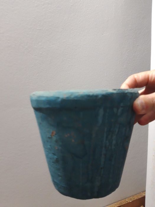 продам горшки для цветов