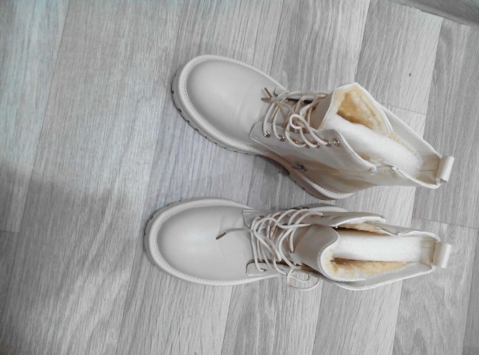 новые ботинки полусапожки рр38-39