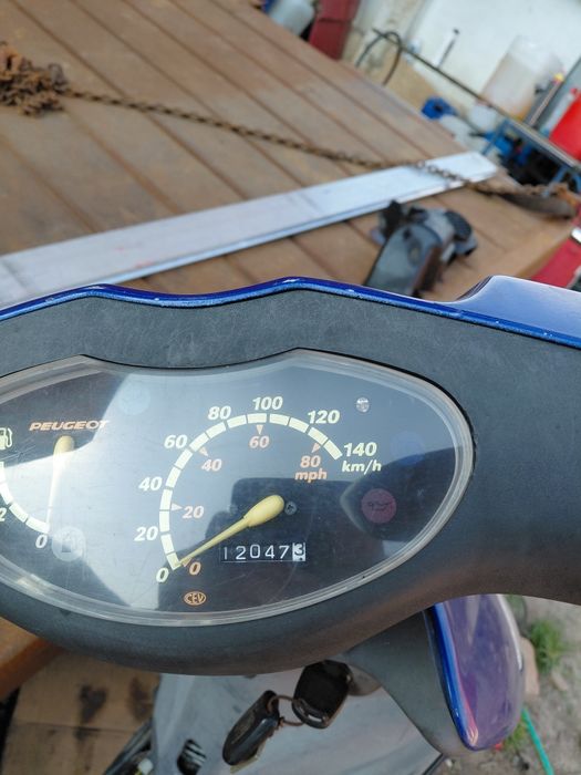 Dezmembrez scuterPeugeot Vivaciti 100 cc, baotian  4T si Peugeot Jet F