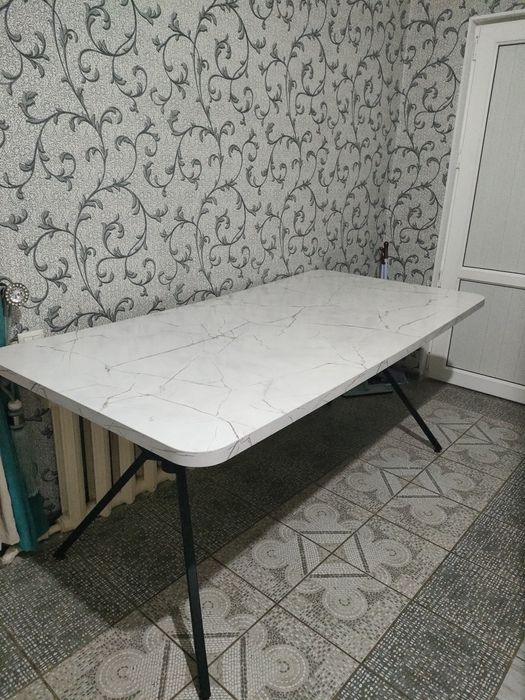 Продам стол для кухня