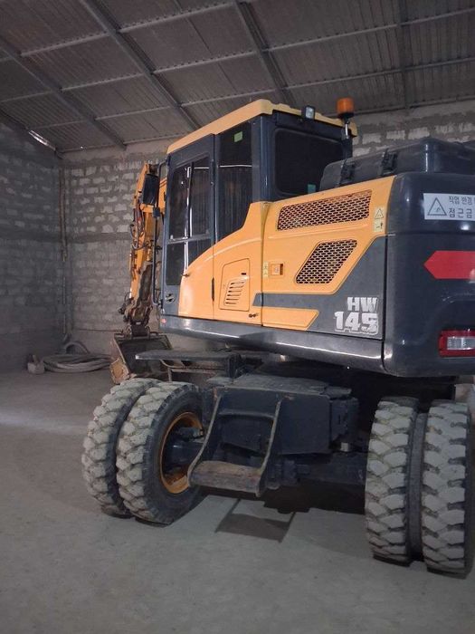 Экскаватор Hyundai HW145