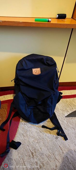 Vând rucsac Fjall raven