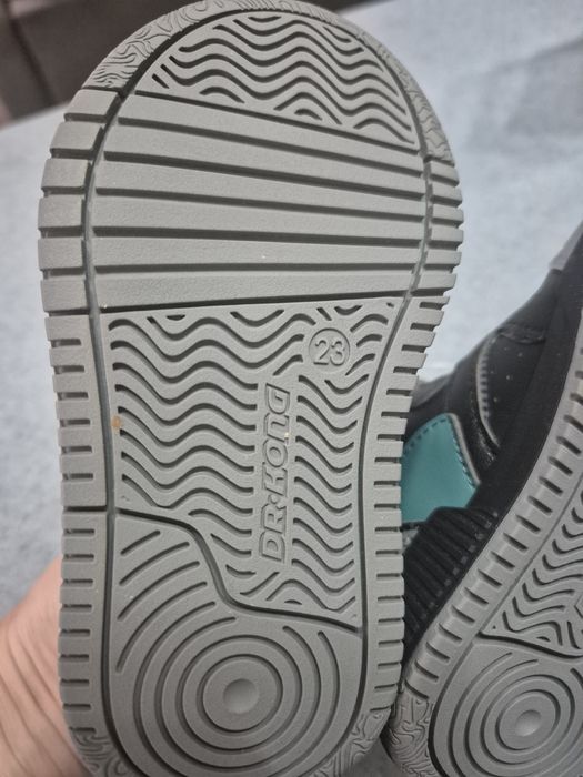 Демисезонные кроссовки