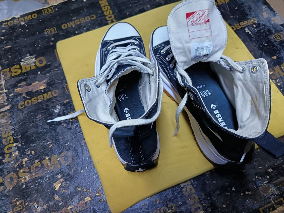 Обувки за големи крака