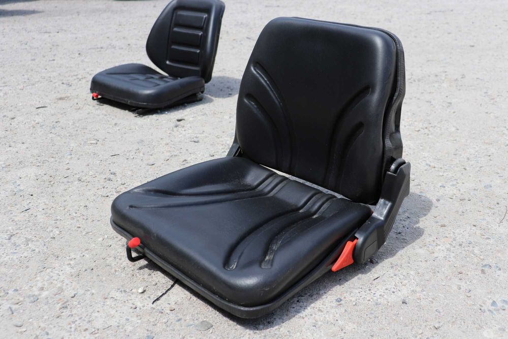 Scaun Universal de Tractor Nou cu spatar Reglabil Livrare AgroMir