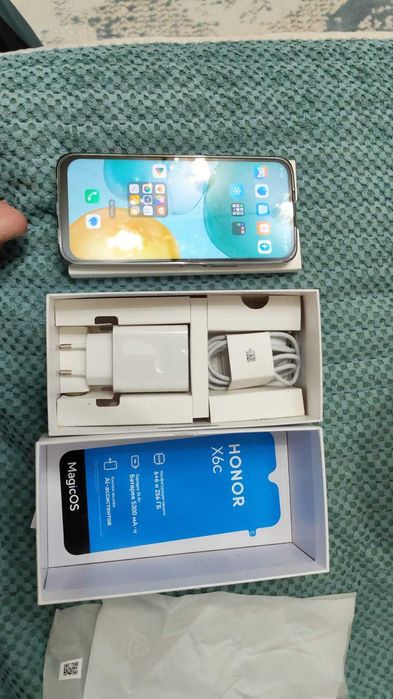 Телефон Honor X6c