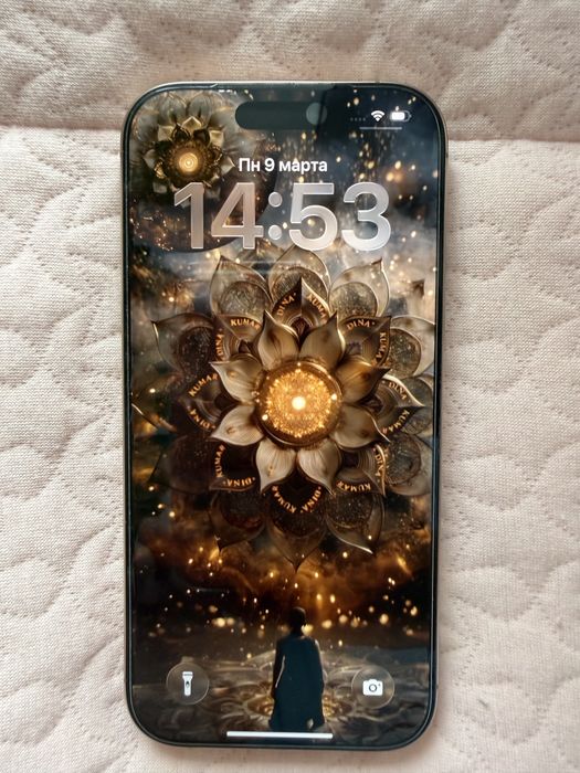 Продам Айфон 16 про 256 гб