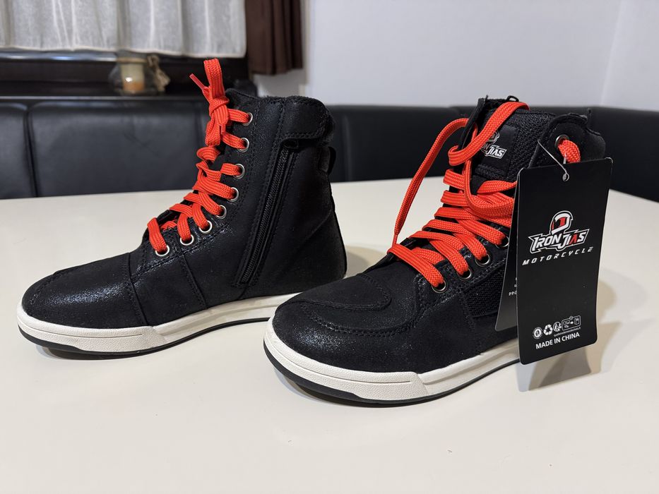 Ghete moto IronJias , marimea 40 , NOU